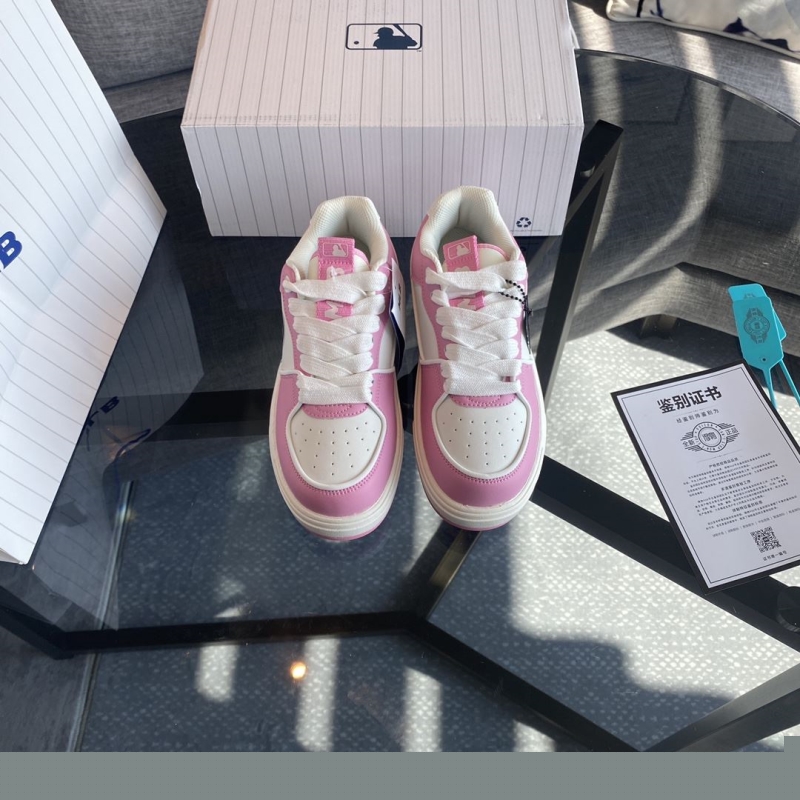 G*u*i casual shoes